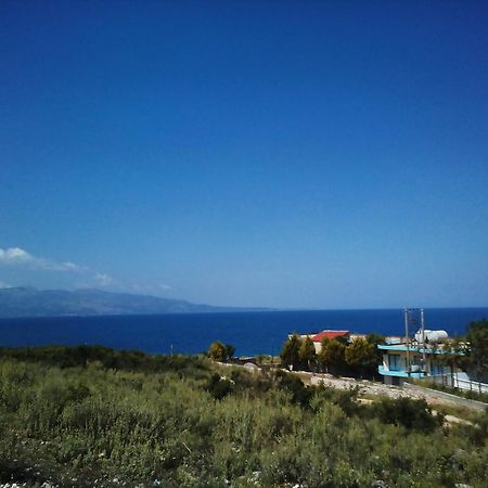 Erdeti Boutique Hotel Sarandë Quarto foto